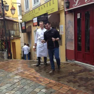 LA TABLE 22