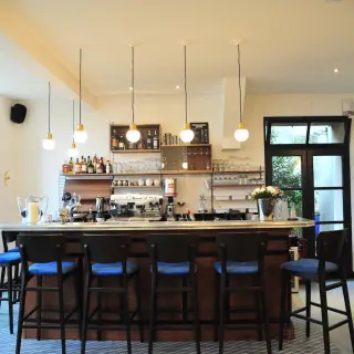 CAFE BLEU