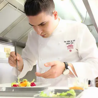 UNE TABLE AU SUD