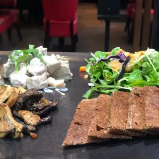 LA CANTINE DU CURE
