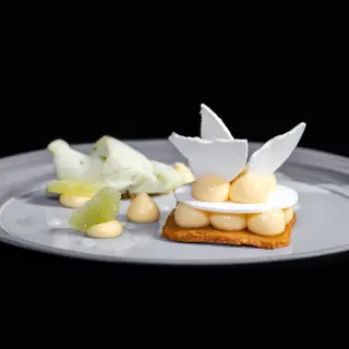 LONA - RIVAGE HOTEL & SPA