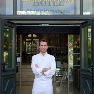LE GRAND MONARQUE - LE GEORGES