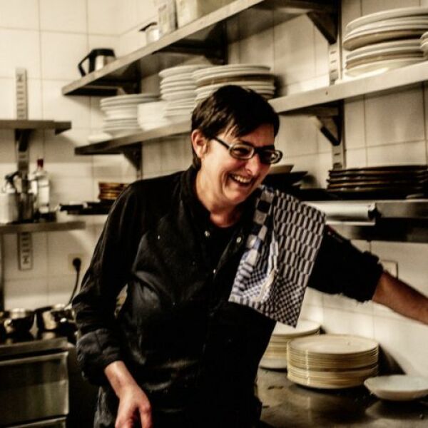 TINA VAN DER HEYDEN - Collège Culinaire de Belgique TINA VAN DER HEYDEN - Collège Culinaire de Belgique